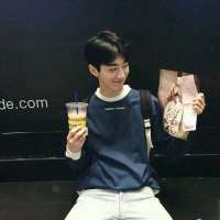 独饮欲无尘桀骜不驯帅哥头像图片