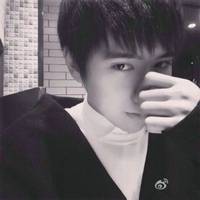 可爱淘气的qq男生头像
