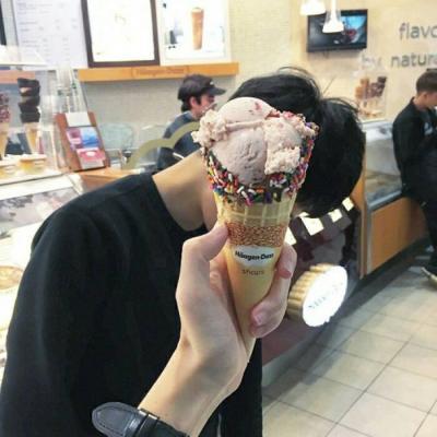 青春阳光且低调的男生微博头像最新
