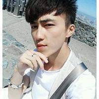 阳光幸福的qq男生头像