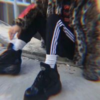 男生西装下半身头像
