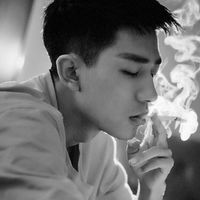 冷酷伤感的黑白头像男生大全
