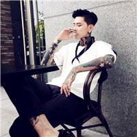 抽烟超拽男生头像