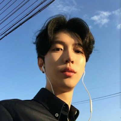 2019最新微博男生头像帅气阳光