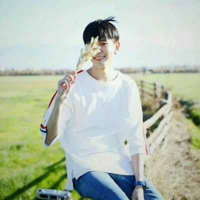 男生兄弟头像一对两张阳光小清新