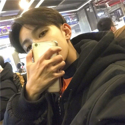 qq头像男生手机控挡脸霸气头像
