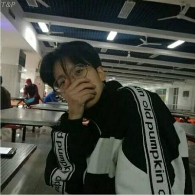 有点拽诱惑人的帅气男生小丑头像