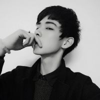 冷酷的男生黑白头像大全