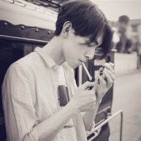冷酷的男生黑白头像大全
