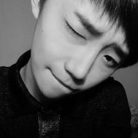 潮男发型时尚又帅气的男生头像