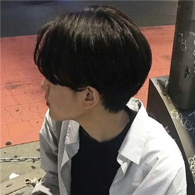 帅气男生戴眼镜侧脸头像