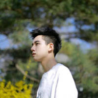 面带微笑小清新帅哥头像