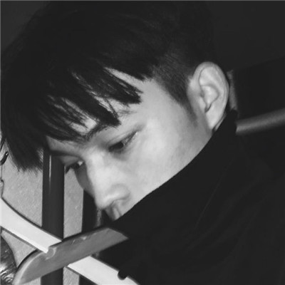 男生黑白头像简约伤感派