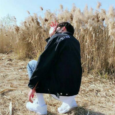 热门伤感帅气的男生背影头像