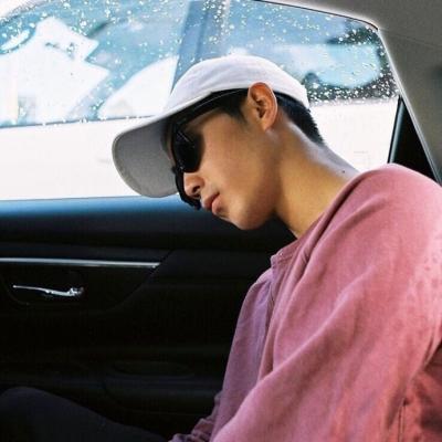 最流行的头像男帅气撩人