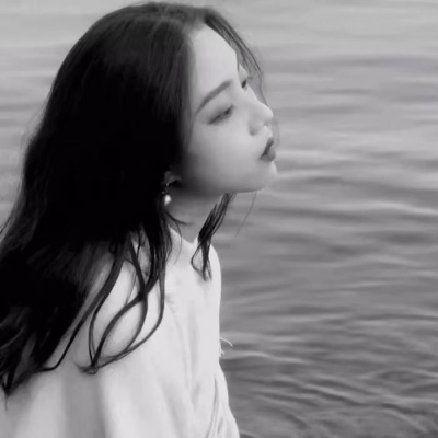 唯美女生头像伤感心痛