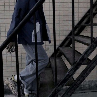 微信男生头像伤感霸气