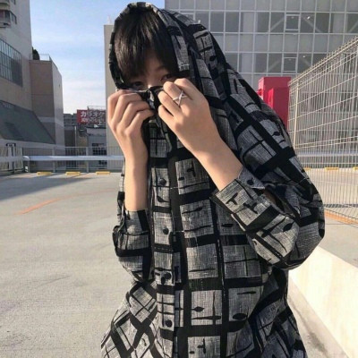 微信男生头像伤感霸气