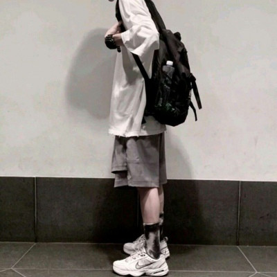 微信男生头像伤感霸气