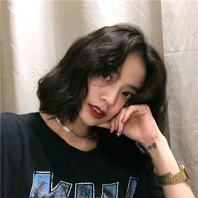最新微信女生头像高冷超拽有范