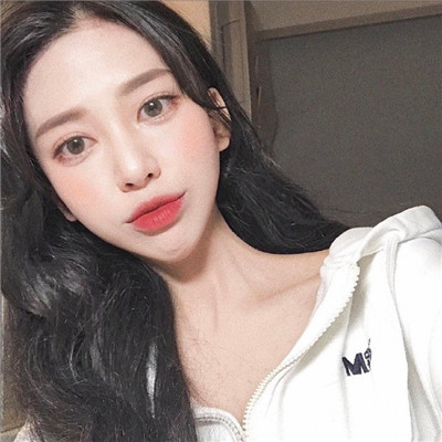 最新微信女生头像高冷超拽有范