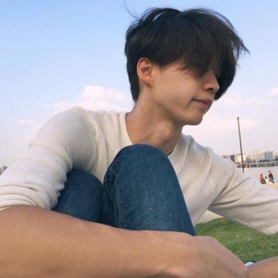 最火爆微信男生头像阳光帅气