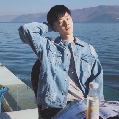 最火爆微信男生头像阳光帅气