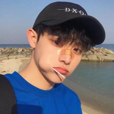 最火爆微信男生头像阳光帅气