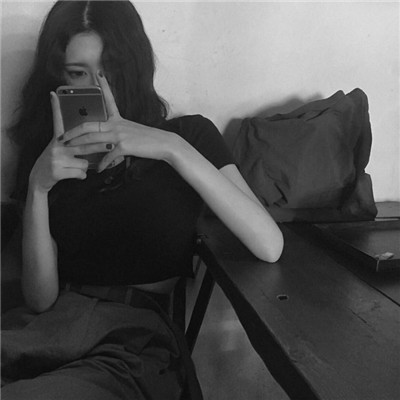 微信黑白霸气头像个性简约