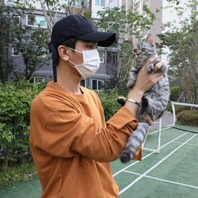男生帅气又可爱的微信头像大全