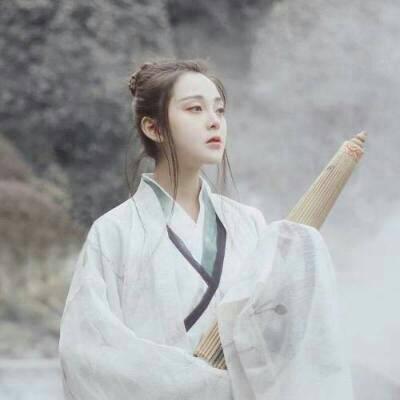 简单好看的女生微信古风头像