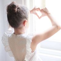 可爱小女孩微信头像欧美风