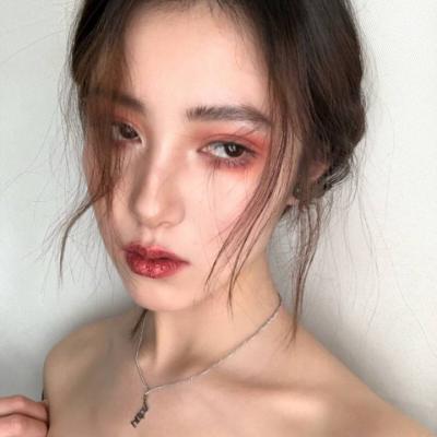韩系个性女生微信头像超拽冷漠