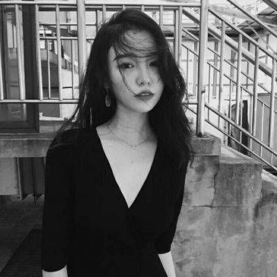 微信头像长发美女侧面最新