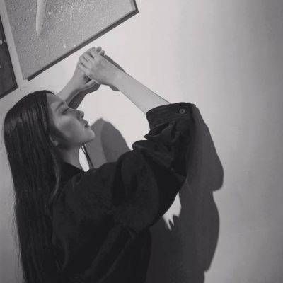 微信头像长发美女侧面最新