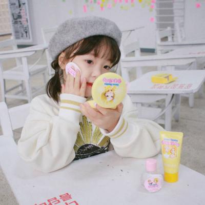 最火爆微信头像萌娃女