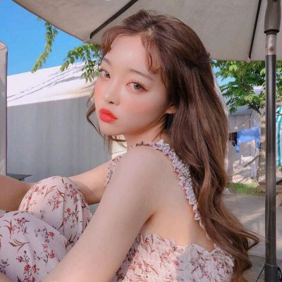 微信头像海边美女侧影最新