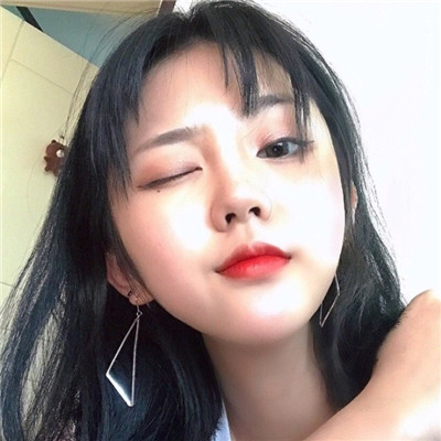 气质长发迷人女生头像图片