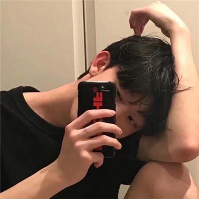 最火爆微信头像男生帅气阳光