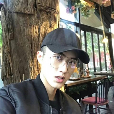 最火爆微信头像男生帅气阳光