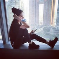 对爱情洒脱的女生微信头像