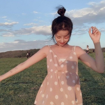 2019夏日女生头像清新好看