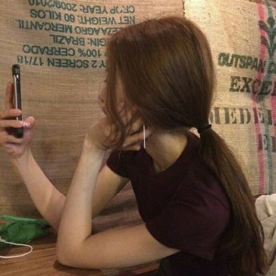 简单又好看的女生微信头像侧脸大全
