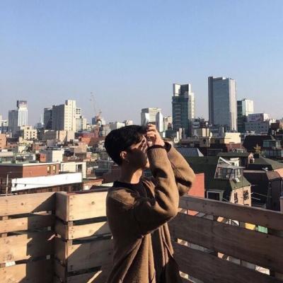 最火微信头像男成熟孤独