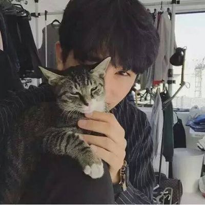 高冷个性小丑男生微信头像