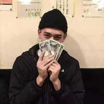 高冷个性小丑男生微信头像