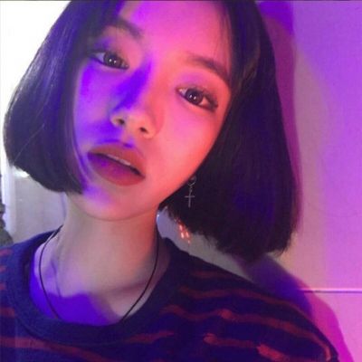 最新呆萌短发个性女生微信头像