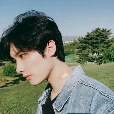 微信男生头像帅气冷酷精选