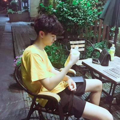 超帅超酷超有范的微信帅哥头像