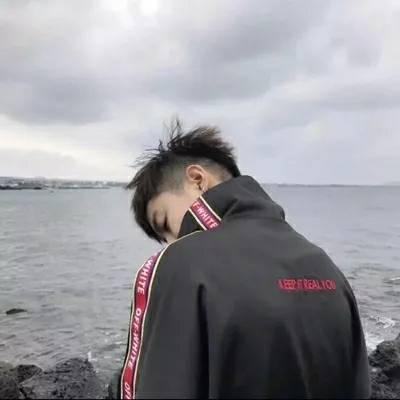 超帅超酷超有范的微信帅哥头像